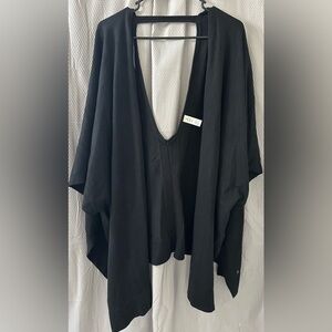 Lululemon Free To Coast Wrap